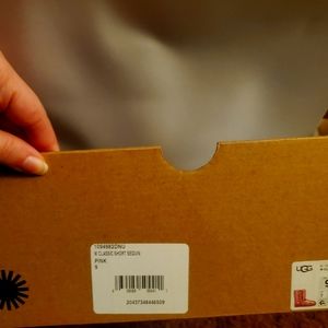 Ugg classics short sequins boots sz 9